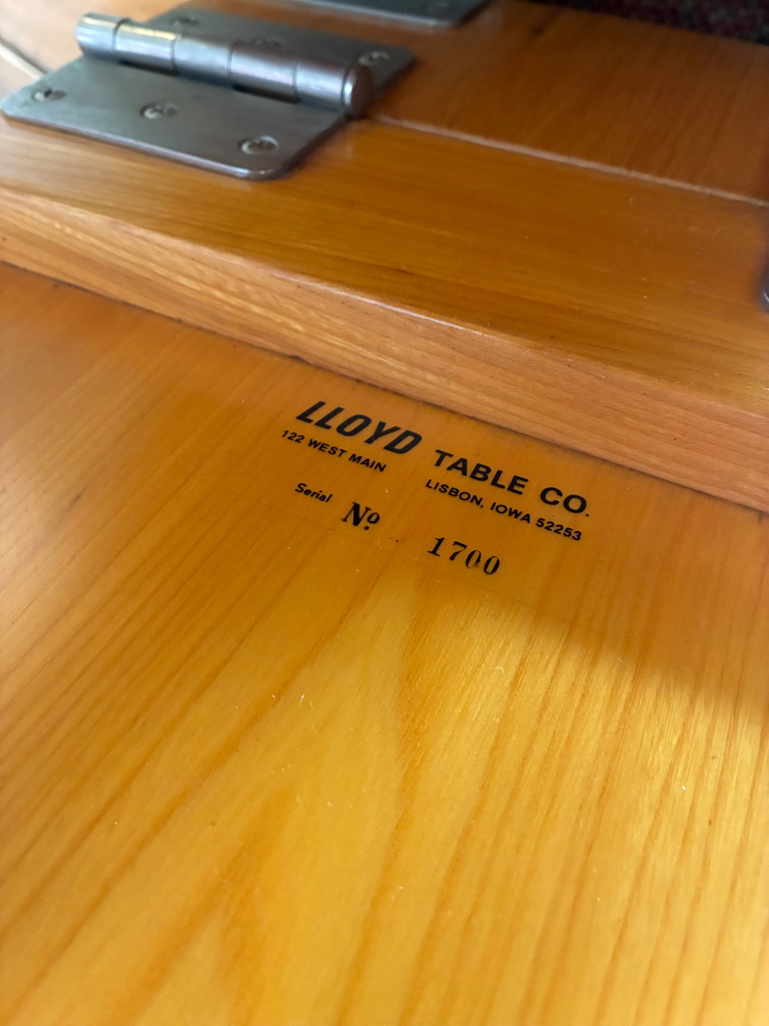 Lloyd Knee-Chest Table